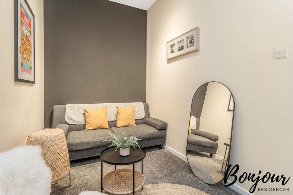 Spacious 2Br-2Ba - Grassmarket - Free Parking By Bonjour Residences Edinburgh Ngoại thất bức ảnh